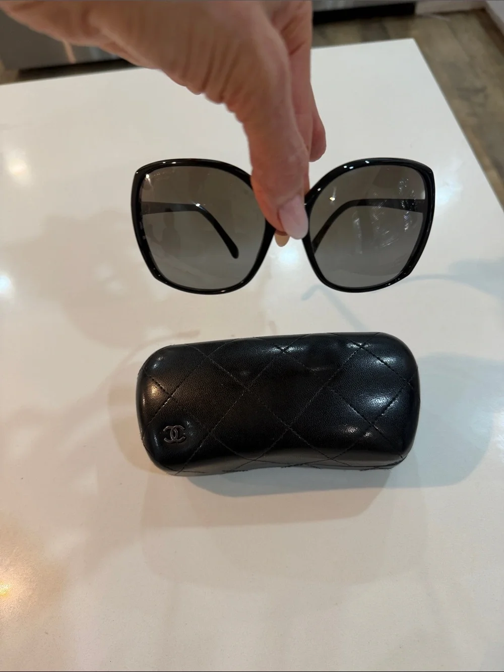 CHANEL Black Sunglasses with Dark Smoke Lenses vintage Y2K